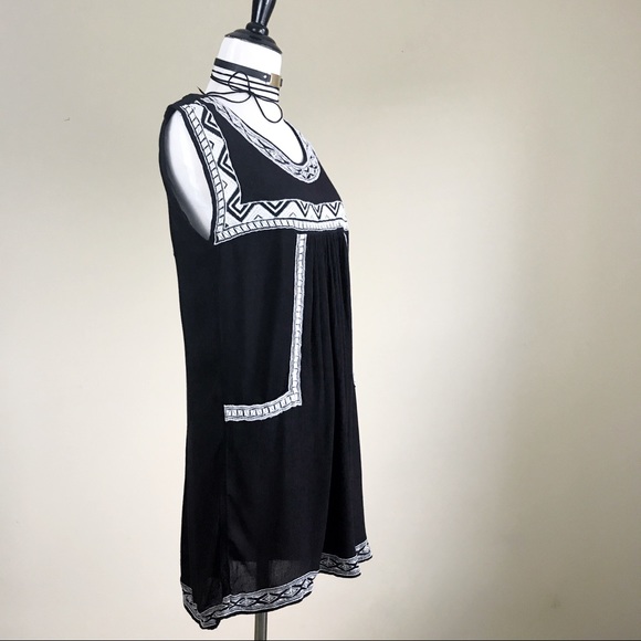 Forever 21 Black Tribal Boho Embroidered Tunic Top - Picture 2 of 7